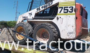 À vendre Chargeuse compacte avec godet Bobcat 753 complet