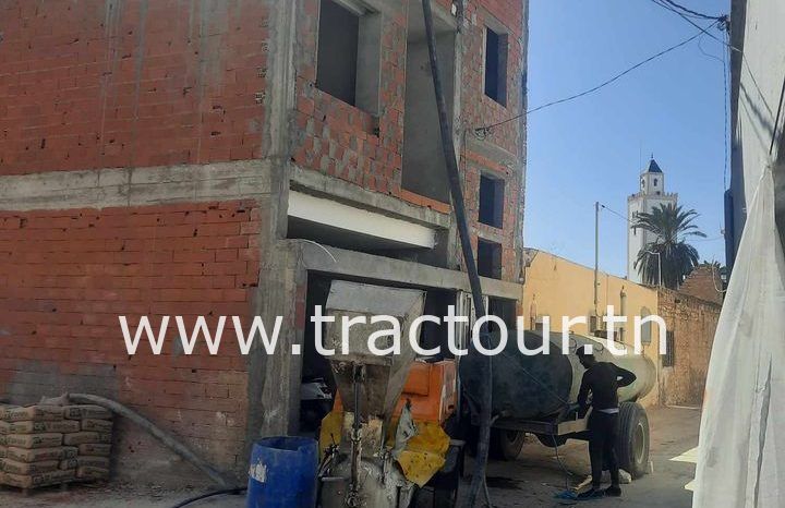 À vendre Pompe à béton 3 cylindres Putzmeister avec chargeuse compacte complet