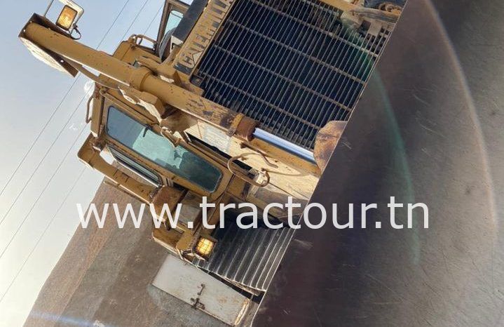 À louer Bulldozers Caterpillar D7H للكراء complet