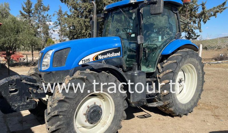 À vendre Tracteur New Holland TS 115A (2003) complet