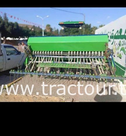 À vendre Semoir conventionnel à dents complet