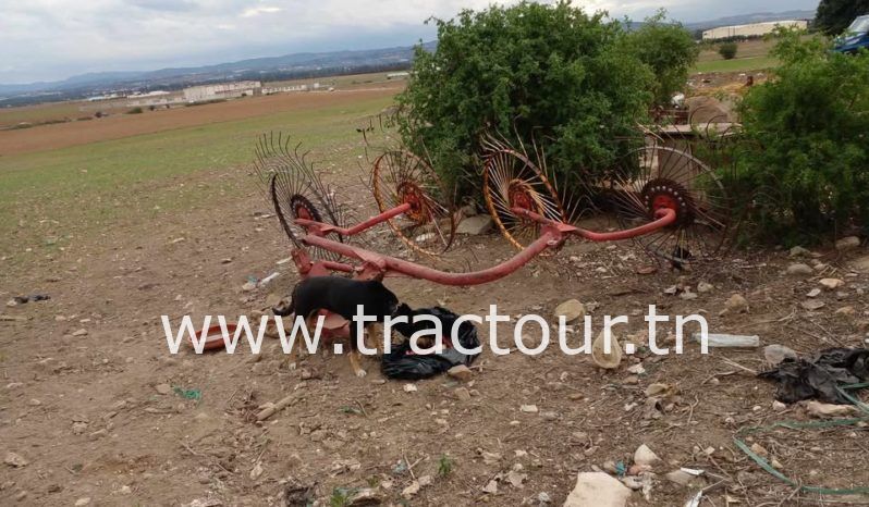 À vendre Presse à paille – Brissa John Deere 349 complet