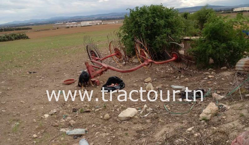 À vendre Presse à paille – Brissa John Deere 349 complet