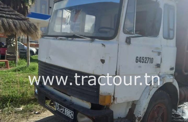 À vendre Camion benne Fiat Iveco 110 complet
