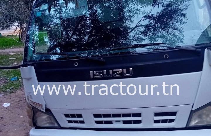 À vendre Camion fourgon frigorifique Isuzu NKR (2008) complet