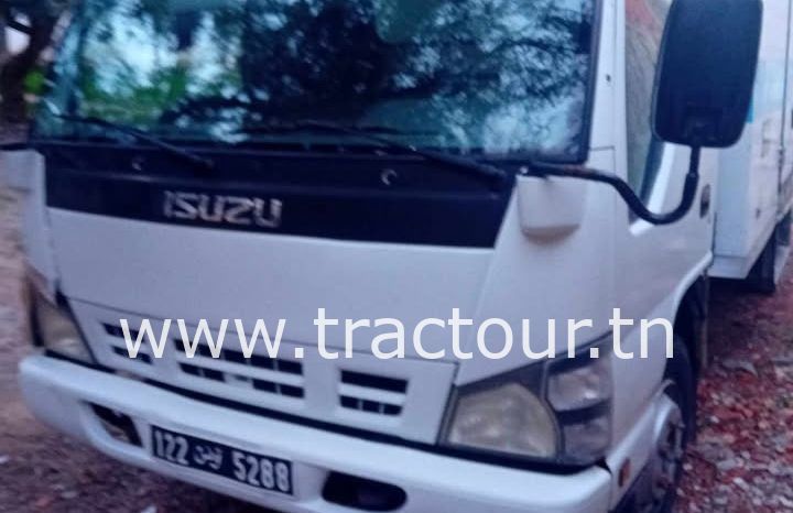 À vendre Camion fourgon frigorifique Isuzu NKR (2008) complet