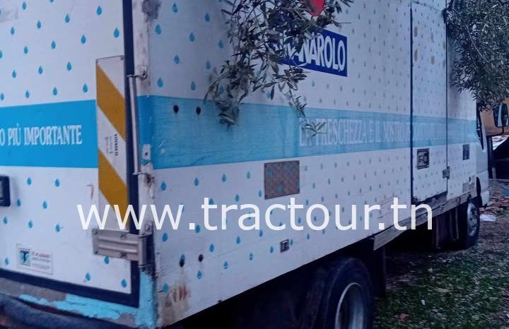 À vendre Camion fourgon frigorifique Isuzu NKR (2008) complet