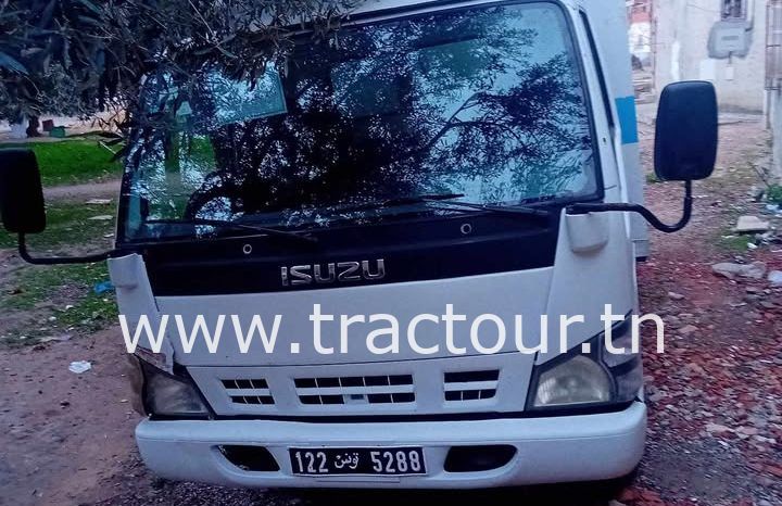 À vendre Camion fourgon frigorifique Isuzu NKR (2008) complet