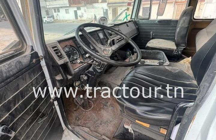À vendre Camion Iveco avec répandeuse à bitume Rincheval complet