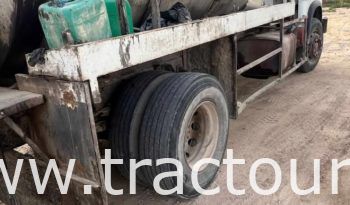 À vendre Camion Iveco avec répandeuse à bitume Rincheval complet