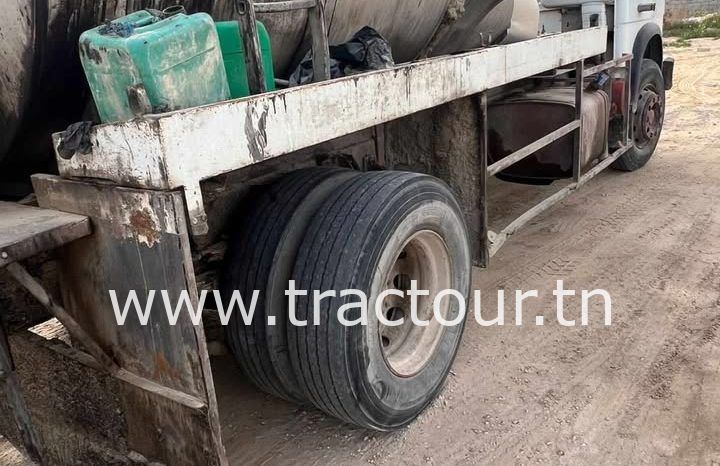 À vendre Camion Iveco avec répandeuse à bitume Rincheval complet