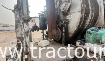 À vendre Camion Iveco avec répandeuse à bitume Rincheval complet
