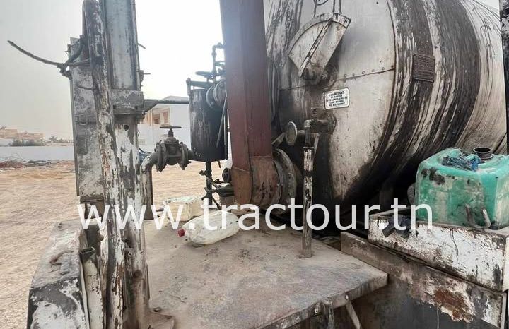 À vendre Camion Iveco avec répandeuse à bitume Rincheval complet