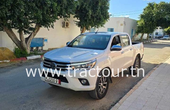 À vendre Pick-up 4×4 avec benne Toyota Hilux Rivo complet