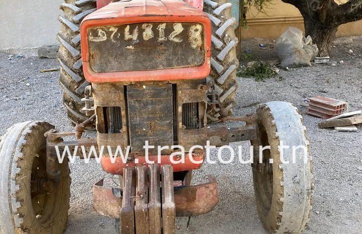 À vendre Tracteur Massey Ferguson 135 complet